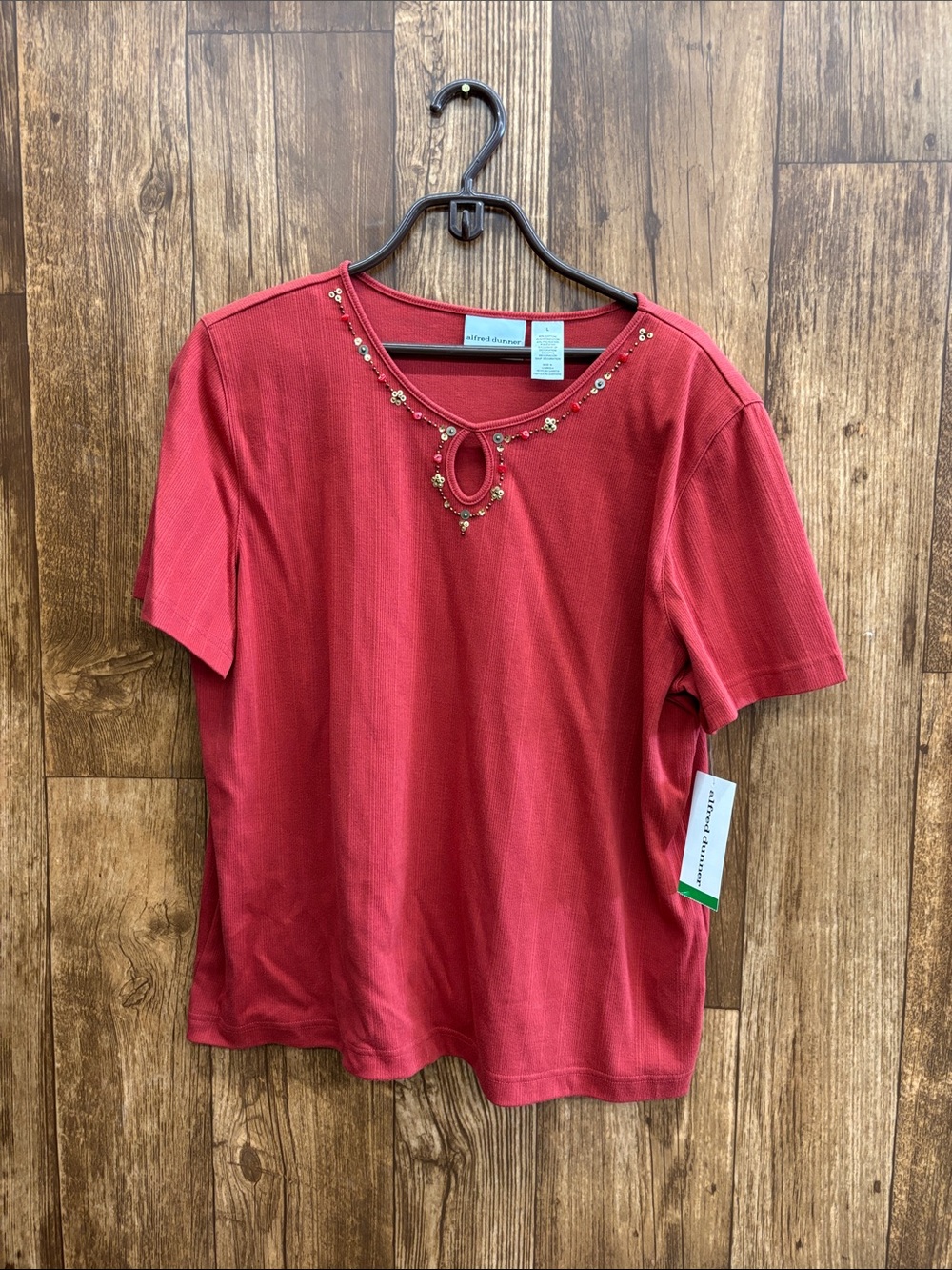 Alfred Dunner Brick Red Short Sleeve Top with Beaded Keyhole